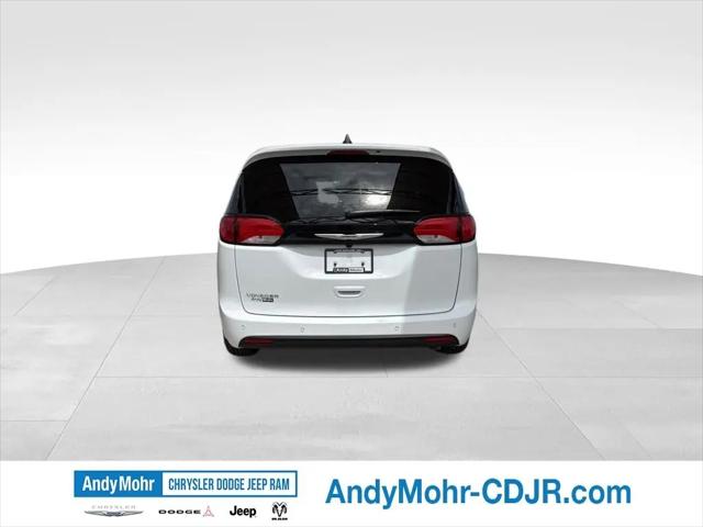 2026 Chrysler Voyager LX