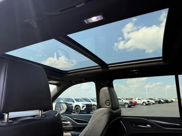 2022 Cadillac Escalade ESV 4WD Sport
