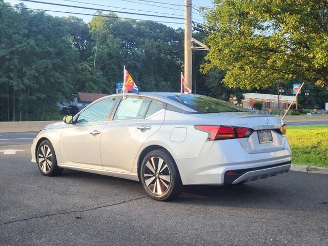 2022 Nissan Altima SV FWD