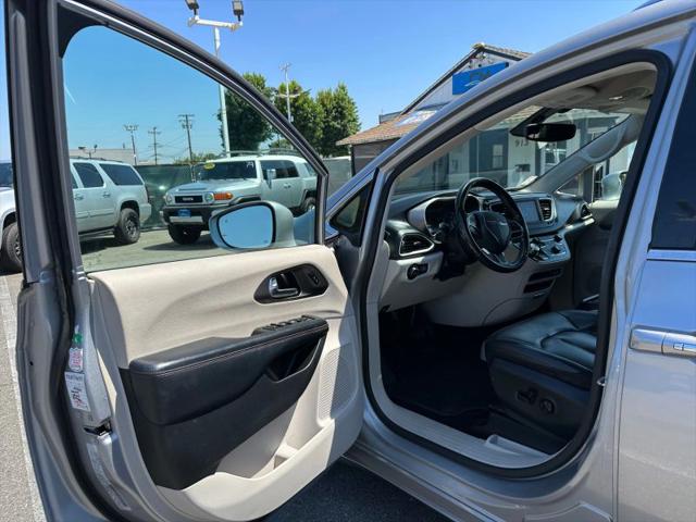 2020 Chrysler Pacifica Touring L