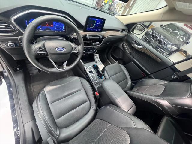 2020 Ford Escape Titanium