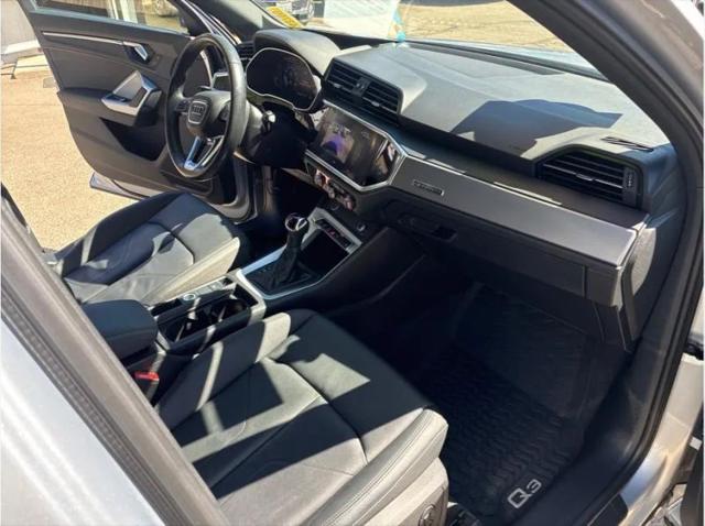 2021 Audi Q3 Premium 40 TFSI quattro Tiptronic