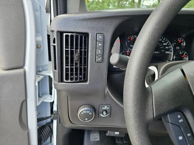 2025 GMC Savana Cargo RWD 2500 Regular Wheelbase Work Van