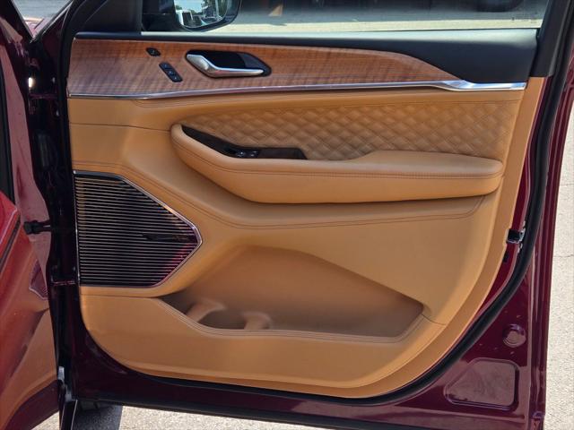 2025 Jeep Grand Cherokee L Summit Reserve 4x4 2025 Jeep Grand Cherokee L Summit Reserve 4x4