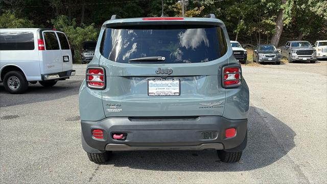 2017 Jeep Renegade Deserthawk 4x4