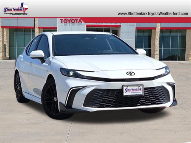 2025 Toyota Camry SE