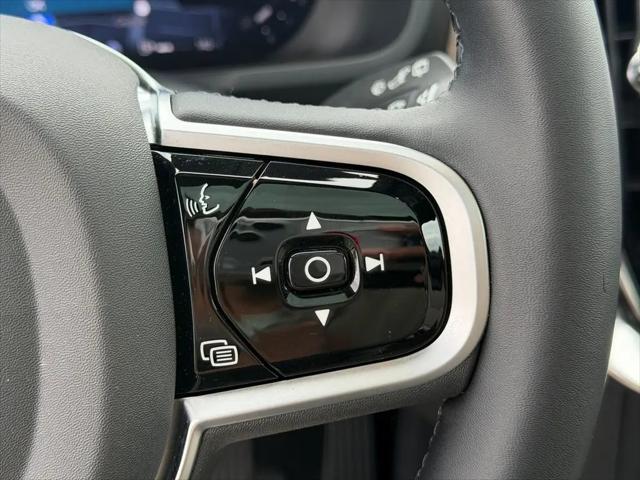 2026 Volvo XC90 Plus, B6 AWD Gas (mild hybrid), Gasoline, Bright, 7 Seats