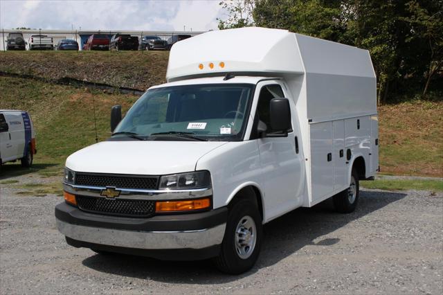 2025 Chevrolet Express Cutaway Work Van