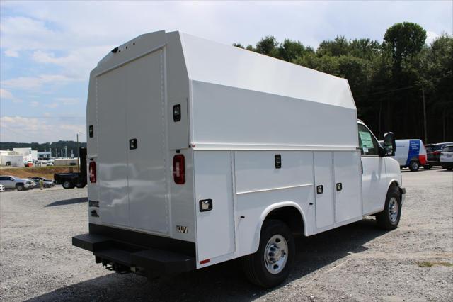 2025 Chevrolet Express Cutaway Work Van