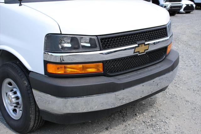 2025 Chevrolet Express Cutaway Work Van