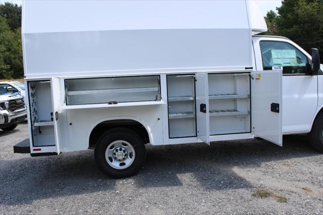 2025 Chevrolet Express Cutaway Work Van