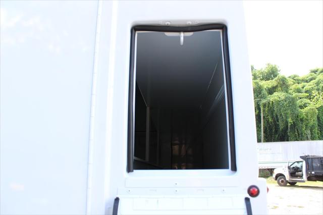2025 Chevrolet Express Cutaway Work Van