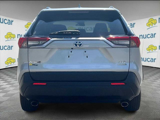 2021 Toyota RAV4 Hybrid XLE