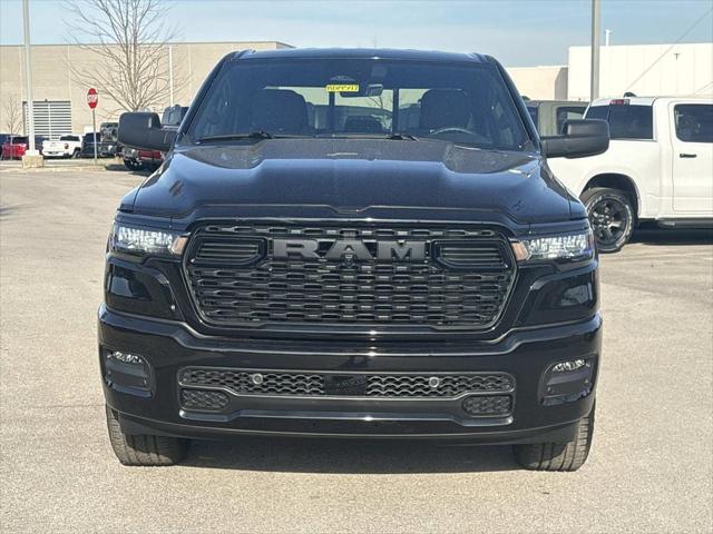 2026 RAM Ram 1500 RAM 1500 EXPRESS CREW CAB 4X4 57 BOX
