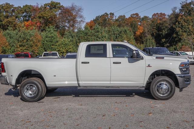 2026 RAM Ram 3500 RAM 3500 TRADESMAN CREW CAB 4X4 8 BOX 2026 RAM Ram 3500 RAM 3500 TRADESMAN CREW CAB 4X4 8 BOX