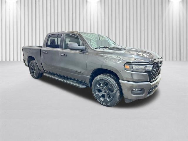 2026 RAM Ram 1500 RAM 1500 EXPRESS CREW CAB 4X4 57 BOX