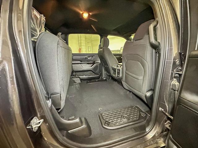 2026 RAM Ram 1500 RAM 1500 EXPRESS CREW CAB 4X4 57 BOX
