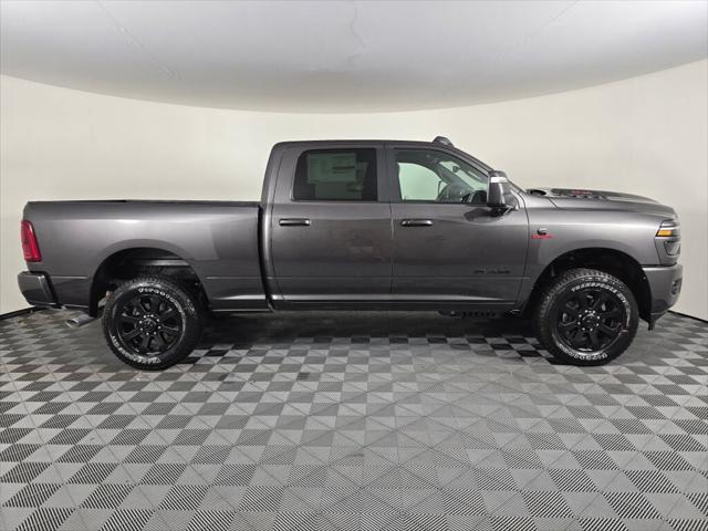 2026 RAM Ram 3500 RAM 3500 LARAMIE CREW CAB 4X4 64 BOX