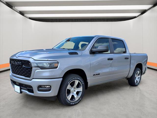 2026 RAM Ram 1500 RAM 1500 EXPRESS CREW CAB 4X2 57 BOX