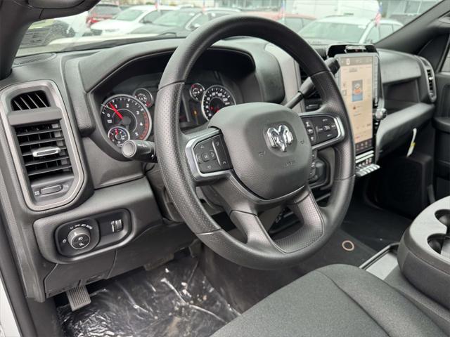 2026 RAM Ram 3500 RAM 3500 TRADESMAN CREW CAB 4X4 8 BOX