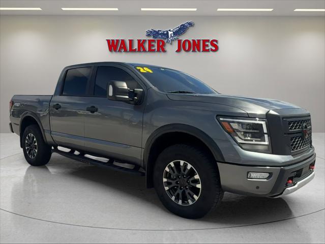 2024 Nissan TITAN Crew Cab PRO-4X 4x4