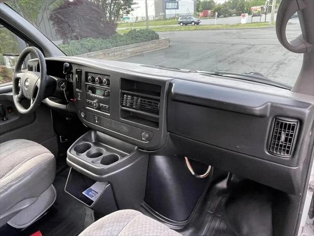2009 Chevrolet Express Cutaway Work Van