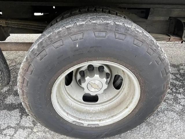 2009 Chevrolet Express Cutaway Work Van