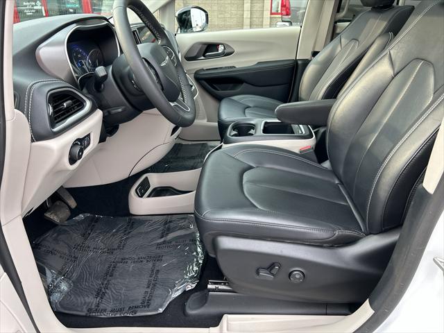 2024 Chrysler Pacifica Touring L AWD