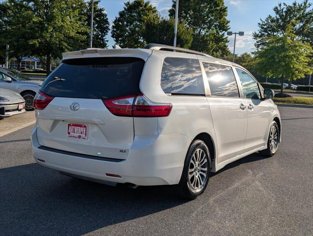 2018 Toyota Sienna XLE 8 Passenger