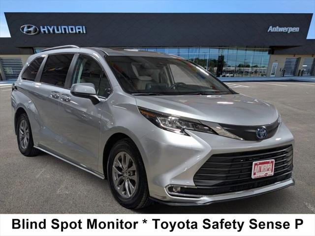 2023 Toyota Sienna XLE
