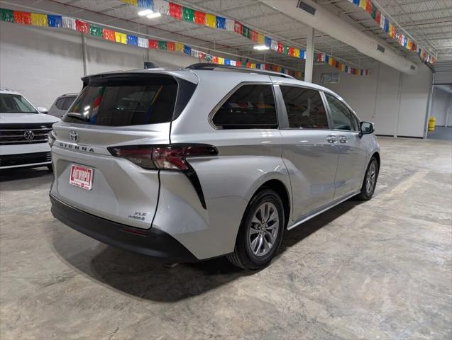 2023 Toyota Sienna XLE