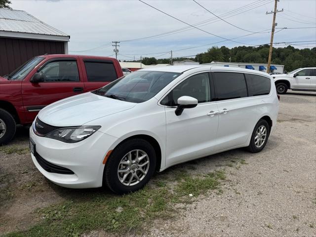 2017 Chrysler Pacifica Touring 2017 Chrysler Pacifica Touring