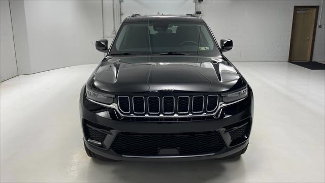 2023 Jeep Grand Cherokee Laredo 4x4