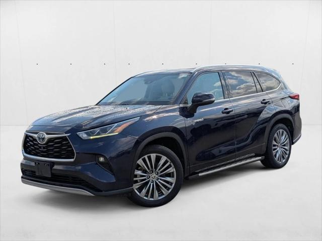 2021 Toyota Highlander Hybrid Platinum