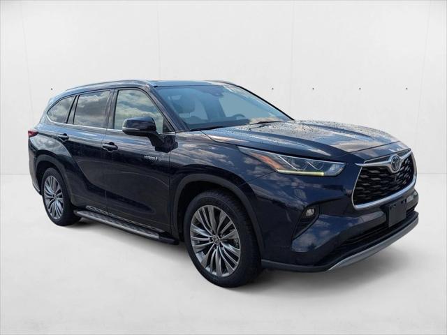2021 Toyota Highlander Hybrid Platinum