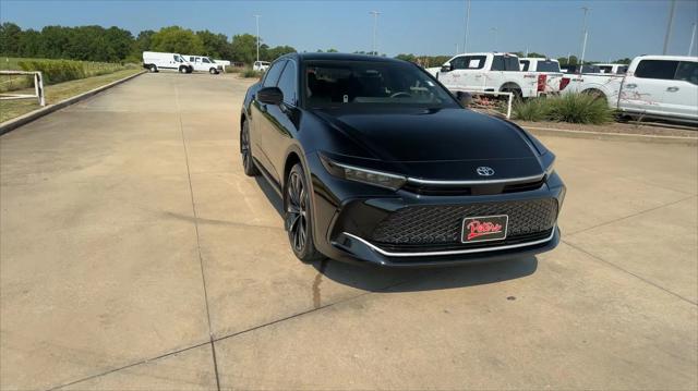 2025 Toyota Crown Platinum 2025 Toyota Crown Platinum