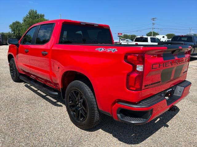 2021 Chevrolet Silverado 1500 4WD Crew Cab Short Bed Custom