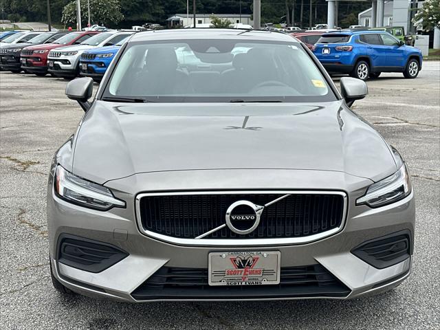 2020 Volvo S60 T5 Momentum