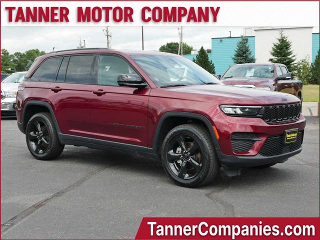 2023 Jeep Grand Cherokee Altitude 4x4 2023 Jeep Grand Cherokee Altitude 4x4
