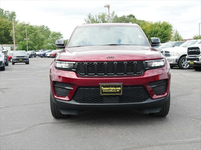 2023 Jeep Grand Cherokee Altitude 4x4 2023 Jeep Grand Cherokee Altitude 4x4