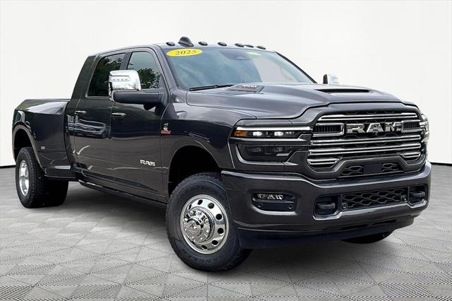2025 RAM Ram 3500 RAM 3500 LARAMIE MEGA CAB 4X4 64 BOX
