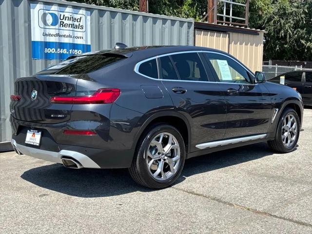 2025 BMW X4 xDrive30i