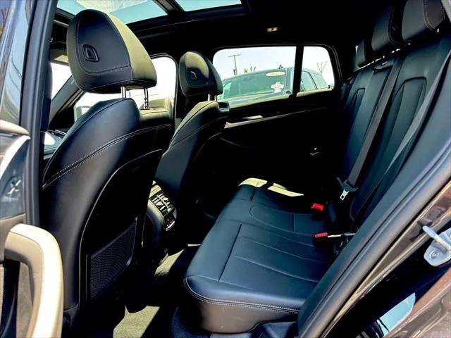 2025 BMW X4 xDrive30i