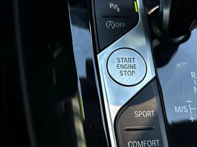 2025 BMW X4 xDrive30i