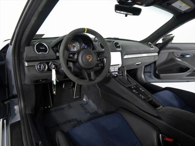 2024 Porsche 718 Cayman GT4 RS