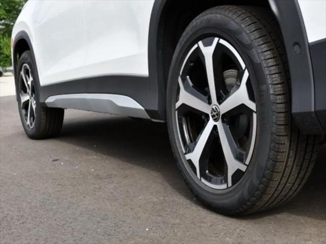 2025 Volkswagen Tiguan 2.0T SE