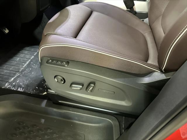 2025 Volkswagen ID. Buzz Pro S Plus with 4MOTION