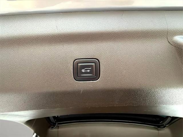 2022 GMC Yukon XL 4WD Denali