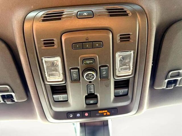 2022 GMC Yukon XL 4WD Denali