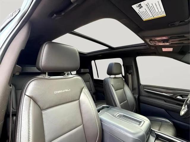 2022 GMC Yukon XL 4WD Denali